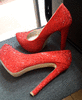 Красные туфли Ferlisa со стразами