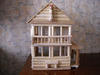 Кукольный домик – деревянный особнячок