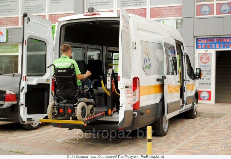 Перевозка инвалидов medportal. Мерседес Спринтер для инвалидов. Микроавтобус с подъемником для инвалидов. Мерседес Спринтер с подъемником для инвалидов. Форд Турнео для инвалидов-колясочников.